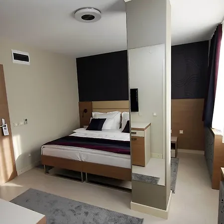 Srbija Garden-free Parking-upon Availability 4* Belgrad