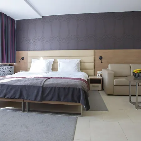 Hotel Srbija Garden-free Parking