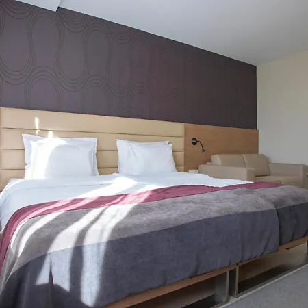 Srbija Garden-free Parking-upon Availability 4* Belgrád