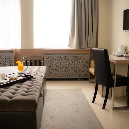 Srbija Garden-free Parking Hotel 4*