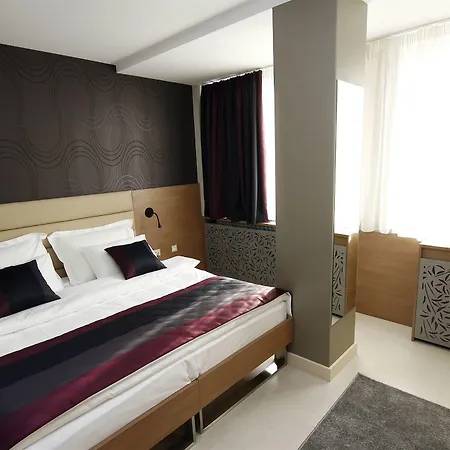 Hotel Srbija Garden-free Parking-upon Availability Belgrad