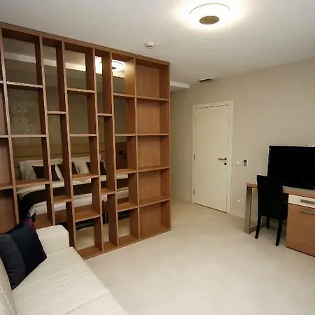 Hotel Srbija Garden-free Parking-upon Availability